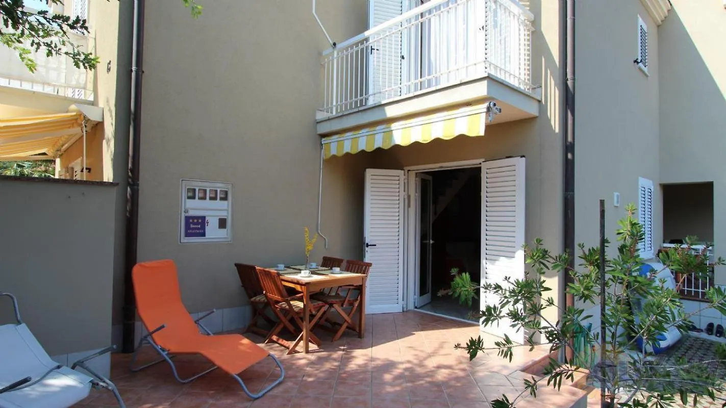 Apartment Dragas Apartman Malinska Croatia